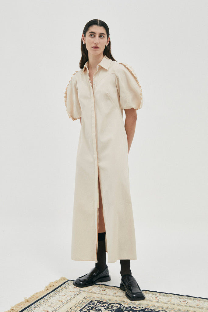 Turista shirt maxi dress in Lyocell | Cotton from Australian designer PALMA MARTÎN. Pleated ruffle sleeve details are both playful and nostalgic. 